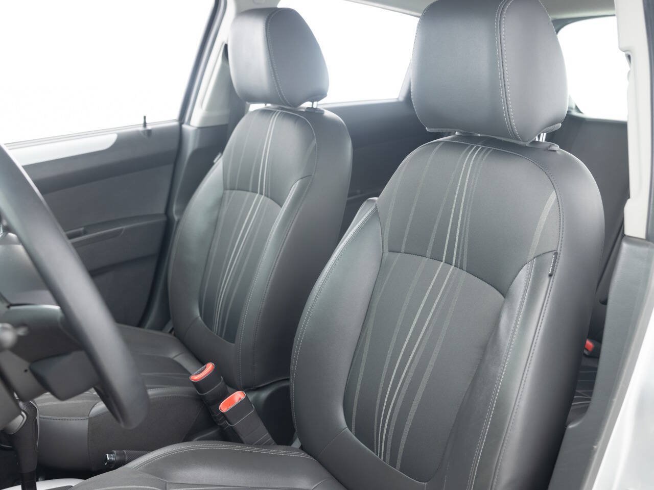 Used 2015 Chevrolet Spark LT FWD image 24