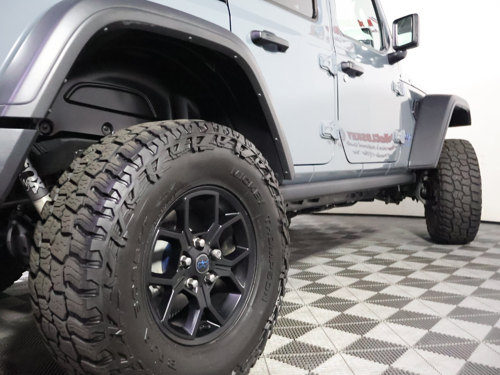 Used 2024 Jeep Wrangler Unlimited AWD/4WD image 12