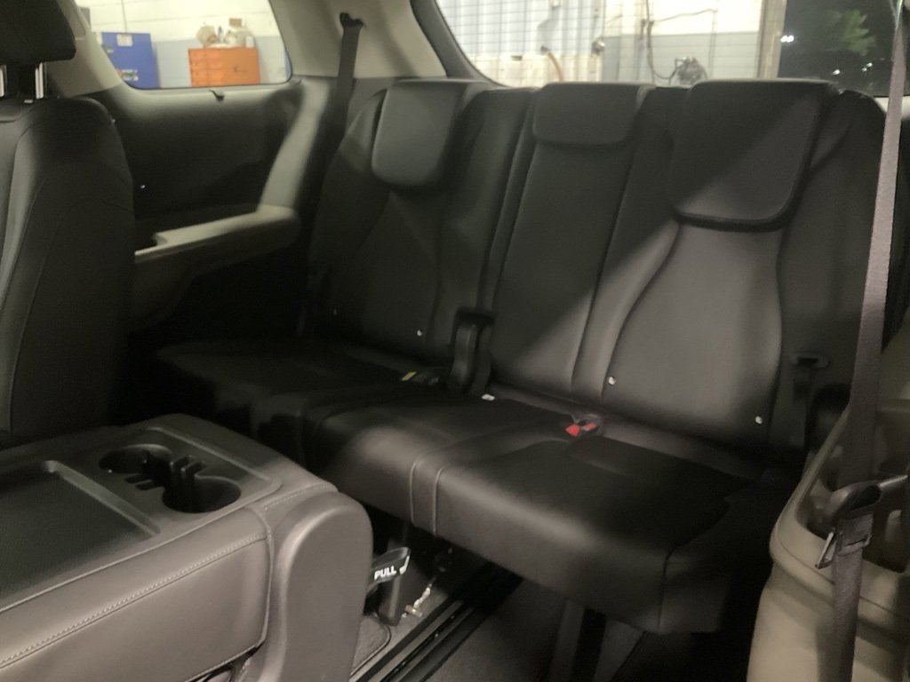 New 2026 Kia Carnival EX image 28