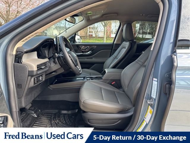 Used 2025 Lincoln Corsair AWD image 11