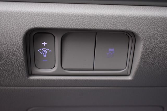 Used 2025 Kia Sorento S image 23