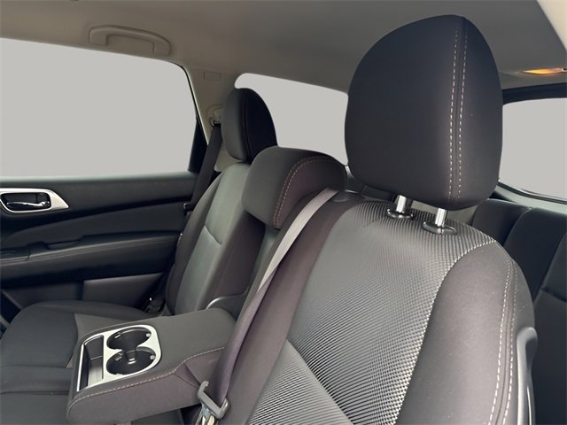Used 2020 Nissan Pathfinder SV image 19