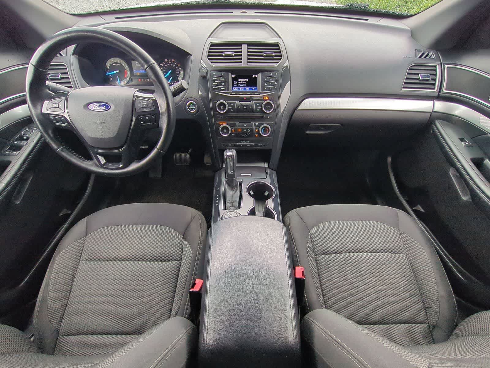 Used 2017 Ford Explorer XLT AWD/4WD image 15
