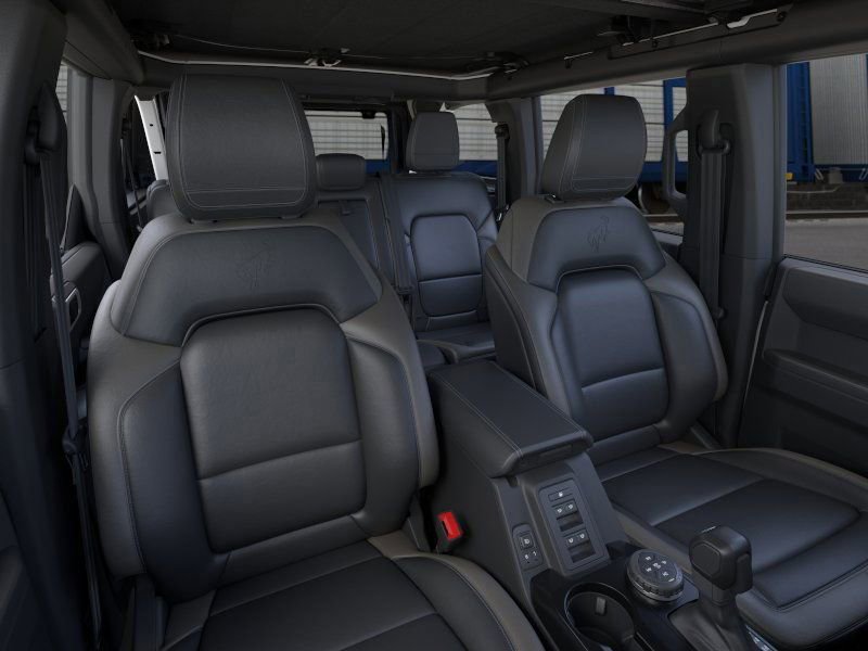 New 2026 Ford Bronco Outer Banks w/ Sasquatch Package image 10