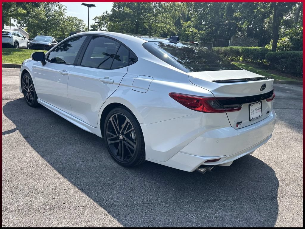 Used 2025 Toyota Camry Hybrid FWD image 5