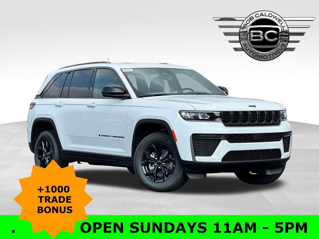 New 2026 Jeep Grand Cherokee Altitude AWD/4WD image 1