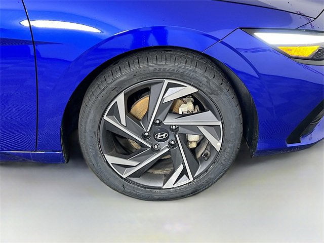 Used 2024 Hyundai Elantra Limited image 39
