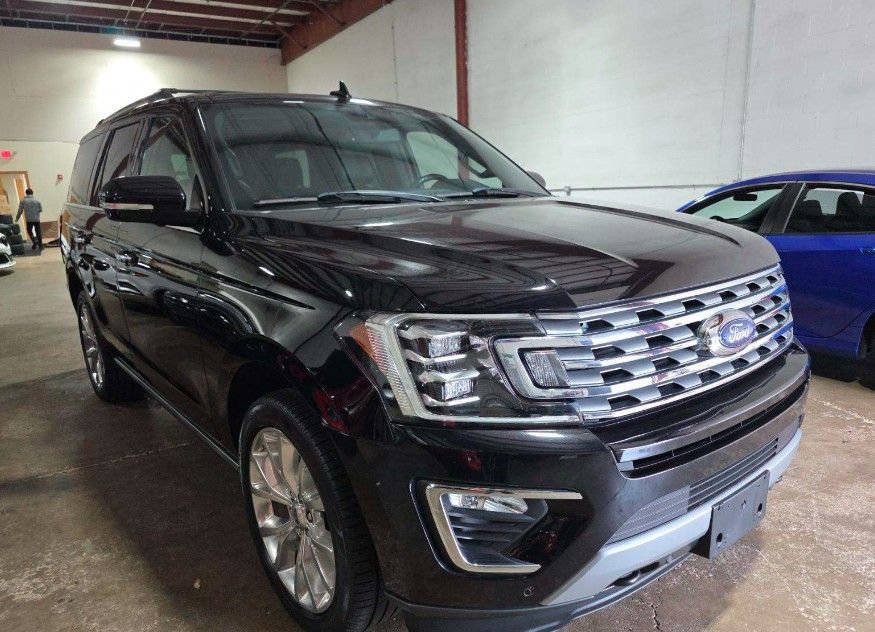 Used 2019 Ford Expedition Limited w/ Equipment Group 302A AWD/4WD image 4