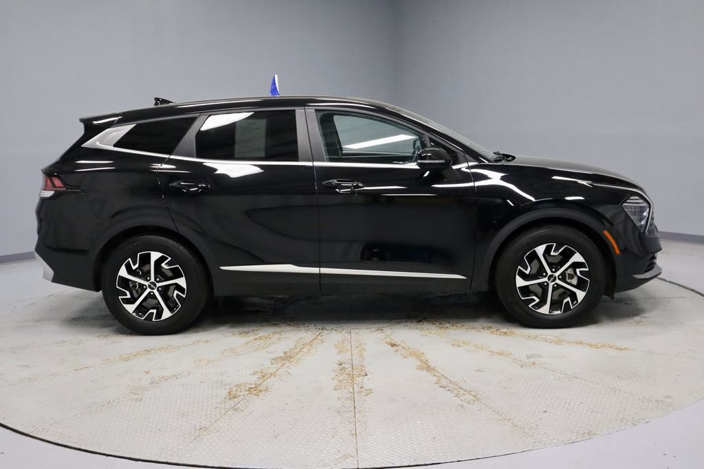 Used 2025 Kia Sportage EX FWD image 13