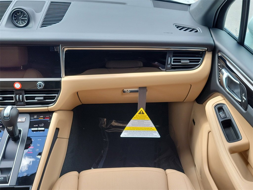 New 2026 Porsche Macan image 19