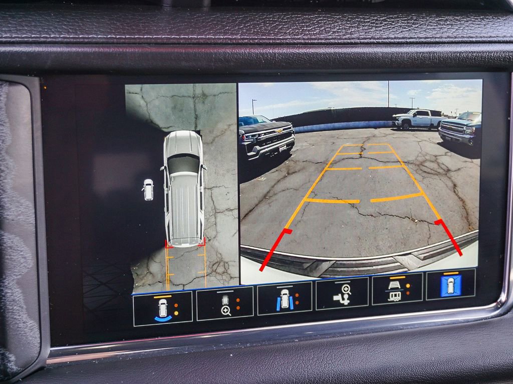 Used 2023 GMC Yukon XL Denali AWD/4WD image 23