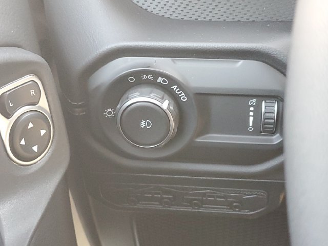 New 2026 Jeep Wrangler Unlimited Rubicon AWD/4WD image 18