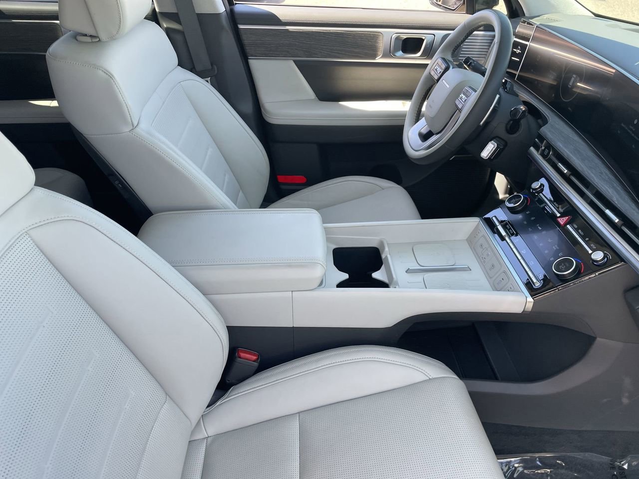 Certified 2025 Hyundai Santa Fe Calligraphy image 11