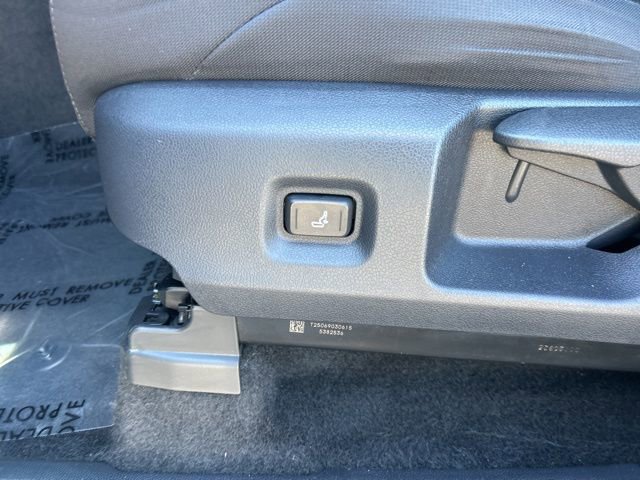 Used 2025 Toyota Tacoma SR5 image 16