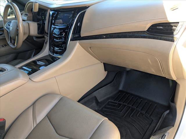 Used 2019 Cadillac Escalade Platinum image 25