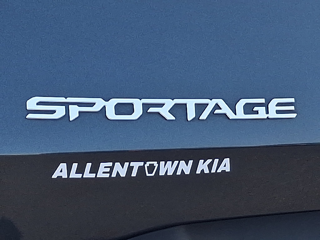 Used 2024 Kia Sportage EX FWD image 29