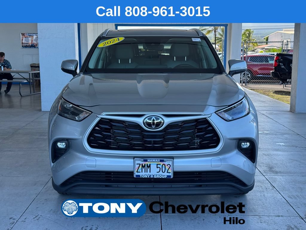 Used 2024 Toyota Highlander XLE FWD image 8