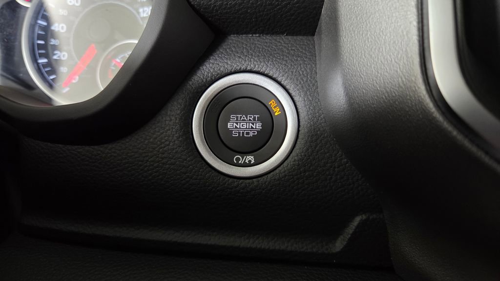 New 2026 RAM 1500 4x4 Crew Cab image 17