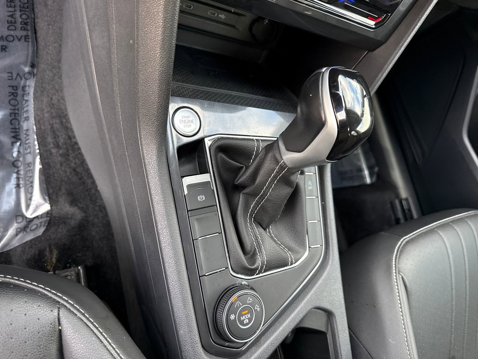 Used 2024 Volkswagen Tiguan SE image 24