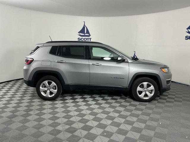 Used 2019 Jeep Compass Latitude AWD/4WD image 6