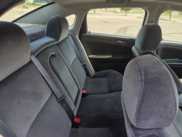 Used 2014 Chevrolet Impala LT w/ LT Sunroof Package FWD image 34