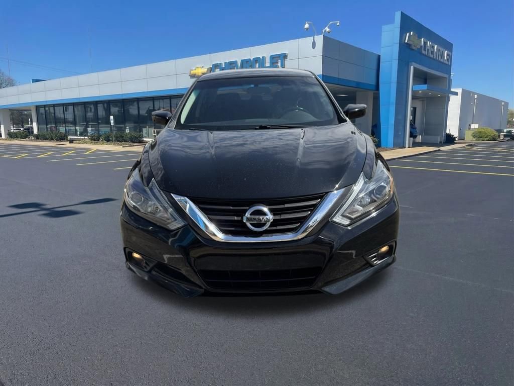 Used 2017 Nissan Altima 2.5 SR image 2