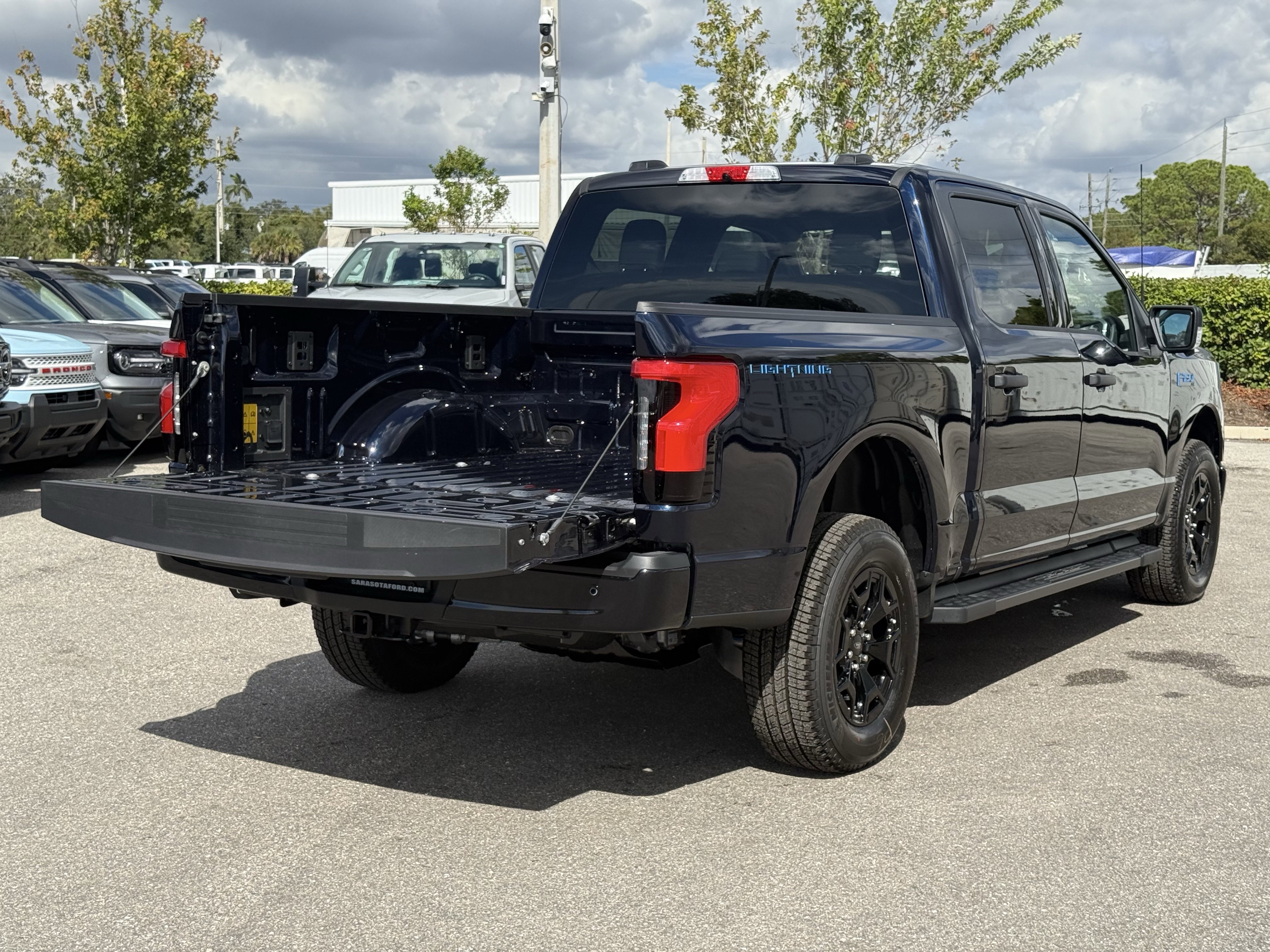 New 2025 Ford F150 Lightning XLT AWD/4WD image 14