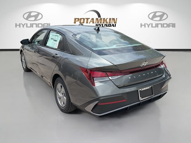 New 2026 Hyundai Elantra SE FWD image 7
