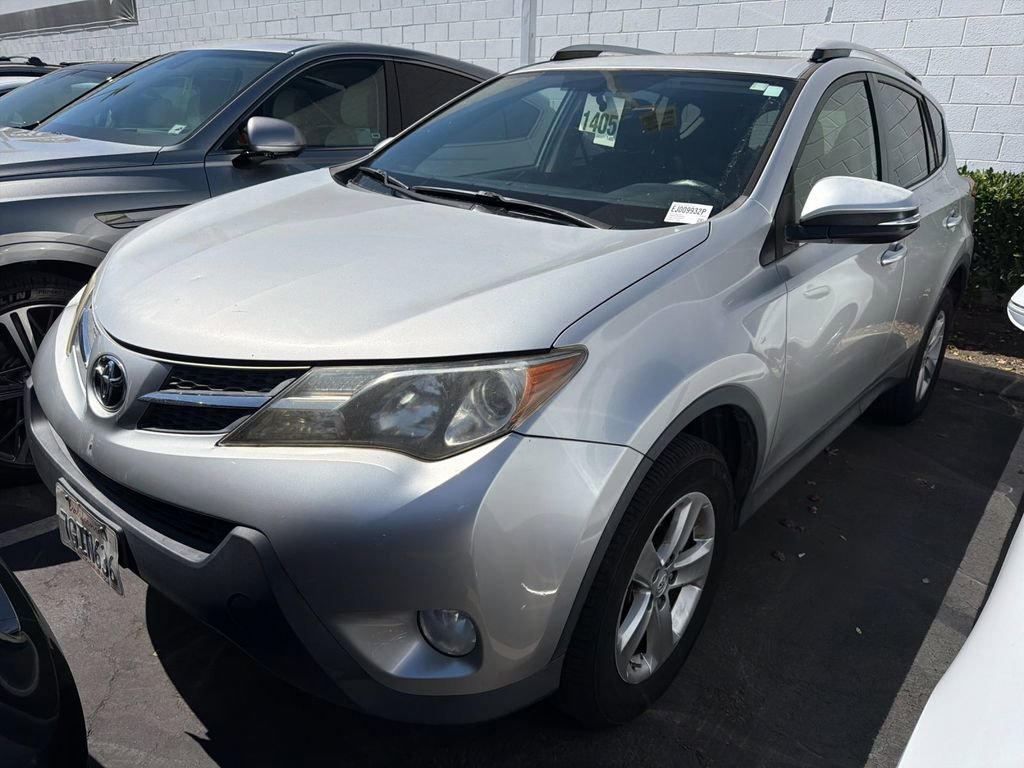 Used 2014 Toyota RAV4 XLE FWD image 2