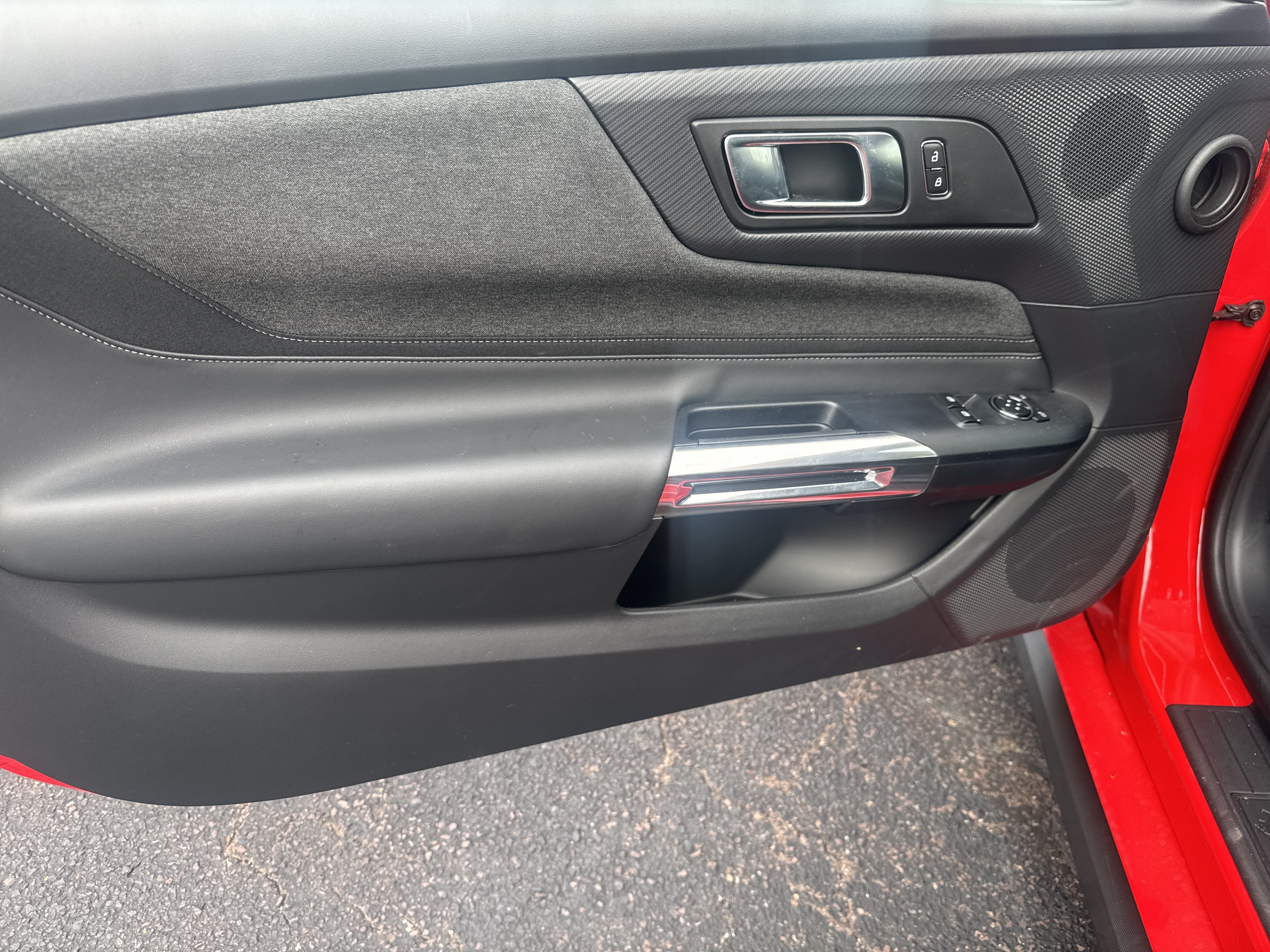 Used 2025 Ford Mustang GT RWD image 11
