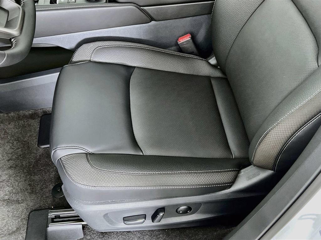 New 2026 Nissan Pathfinder SL AWD/4WD image 17