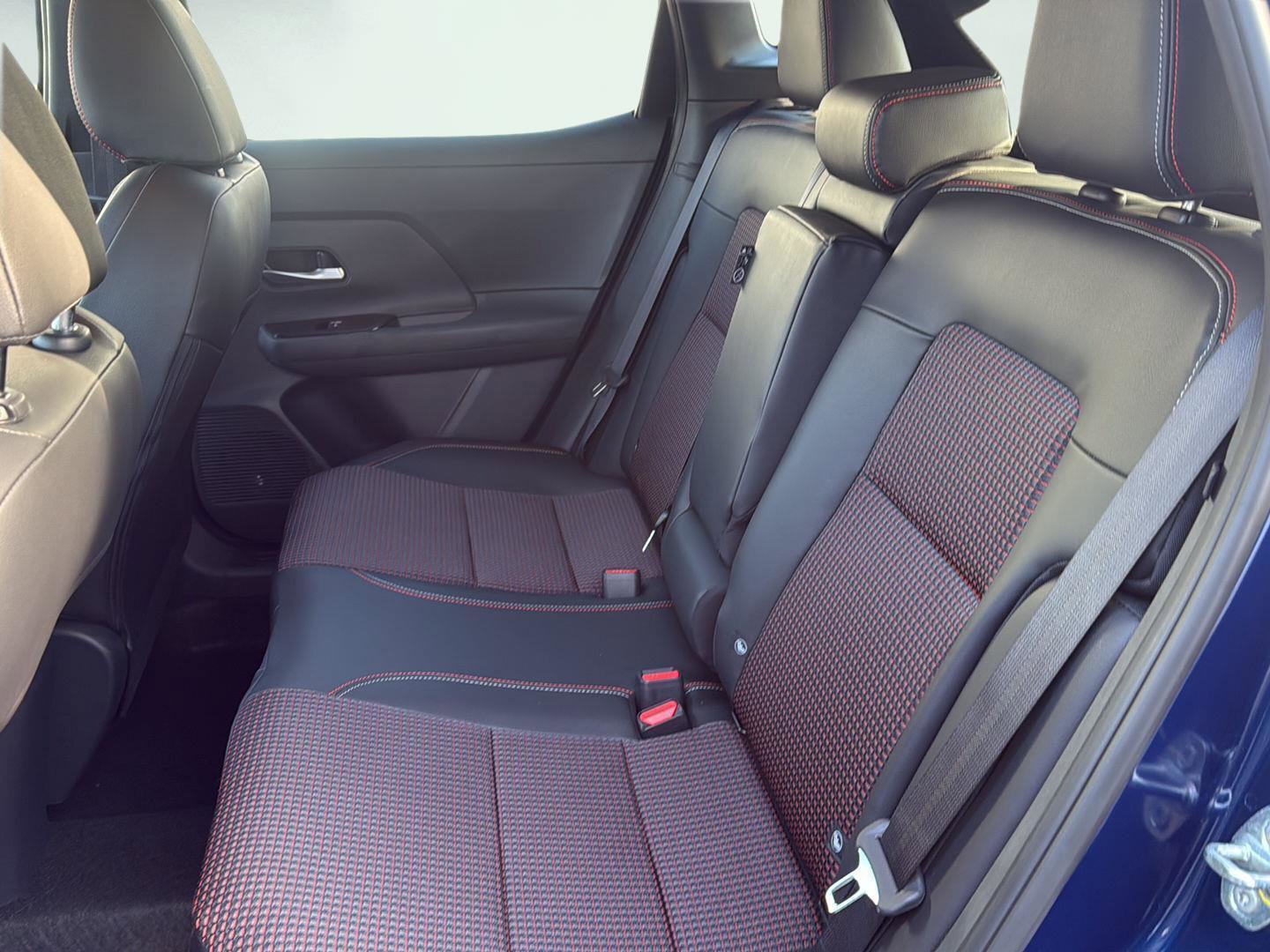 New 2026 Nissan Kicks SR w/ Cold Weather Package image 13