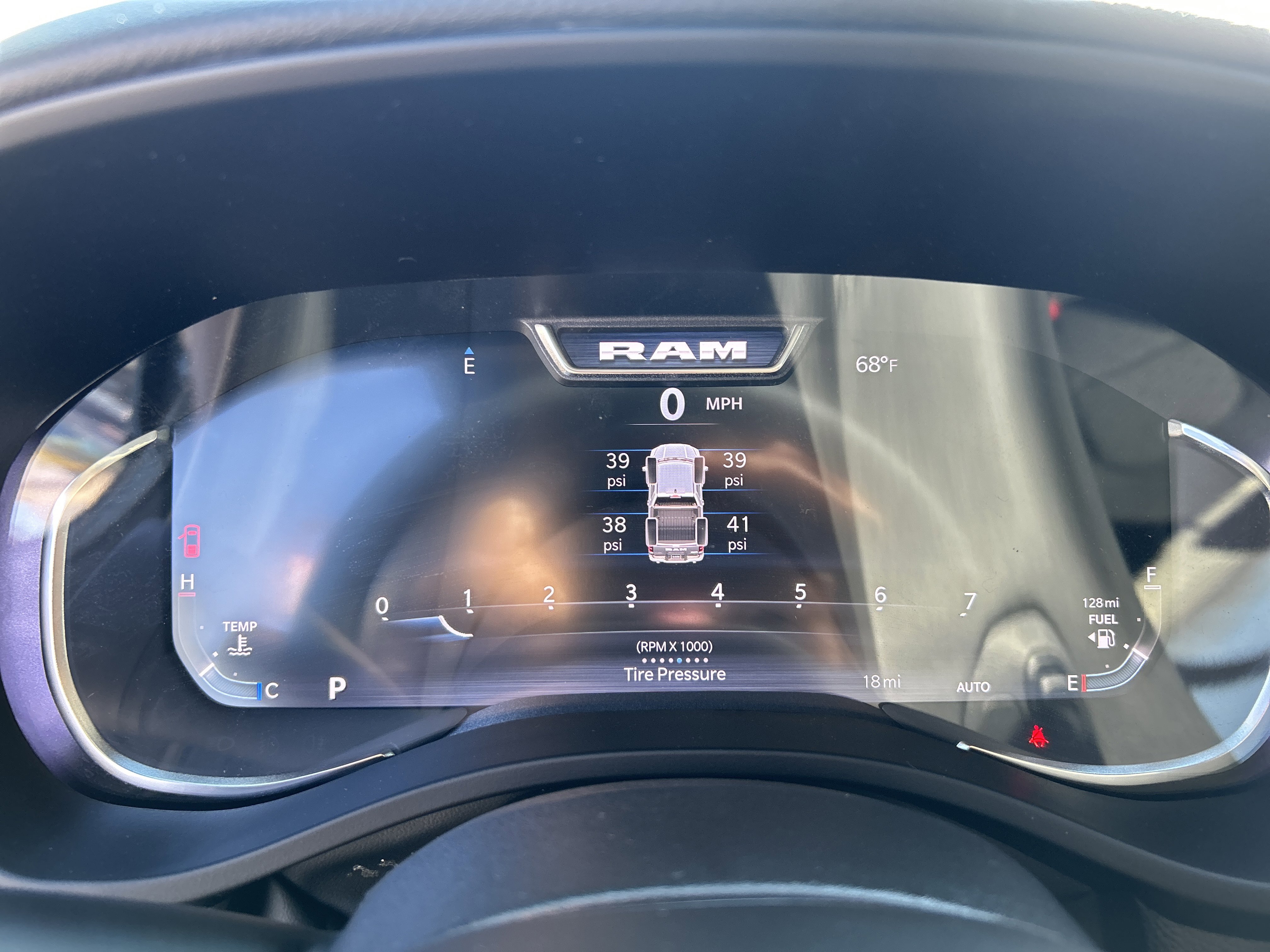 New 2026 RAM 1500 4x4 Crew Cab image 17