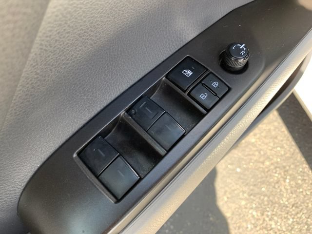 Used 2023 Toyota Camry LE FWD image 13