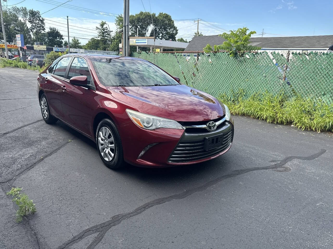 Used 2016 Toyota Camry LE FWD image 19