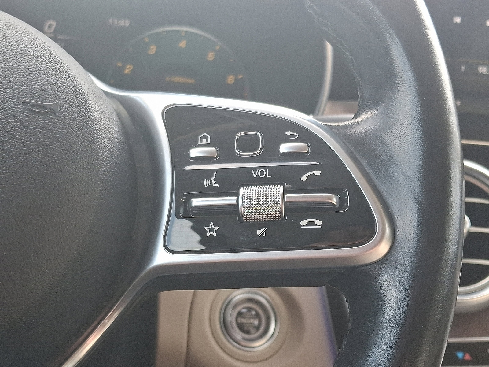 Used 2022 Mercedes-Benz GLC 300 4MATIC image 22