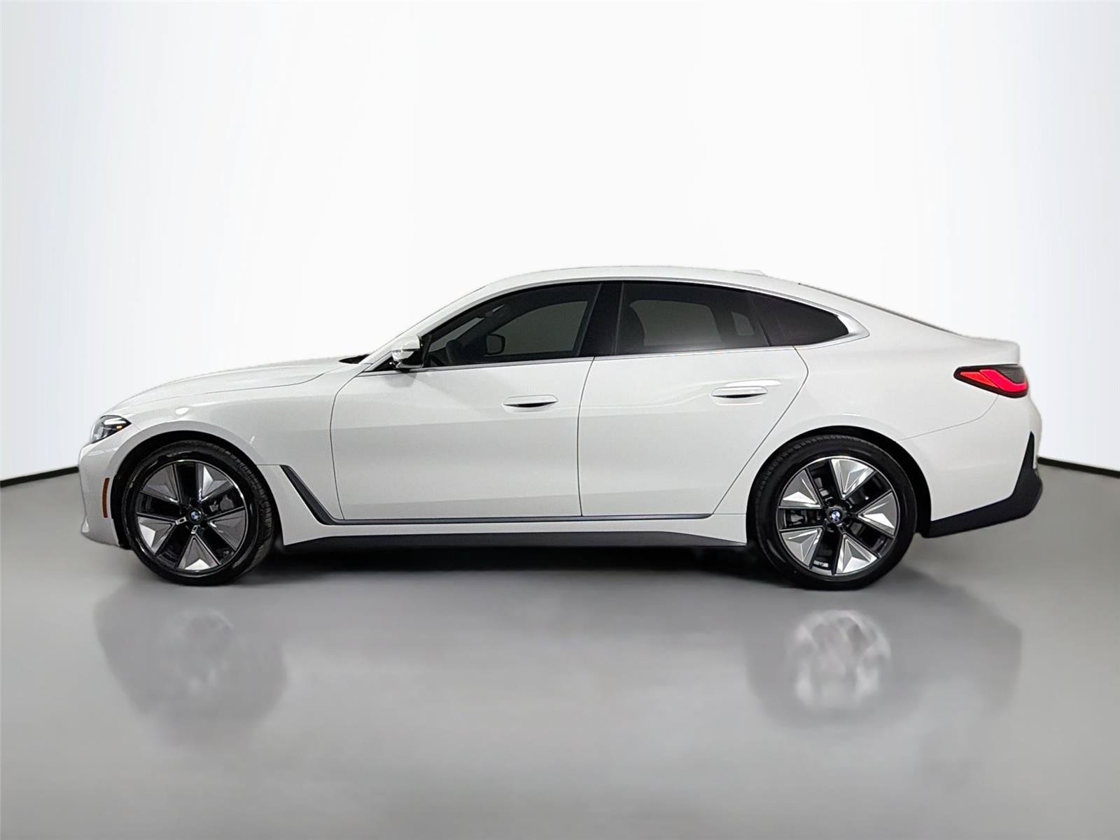 New 2026 BMW i4 xDrive40i w/ Premium Package AWD/4WD image 15