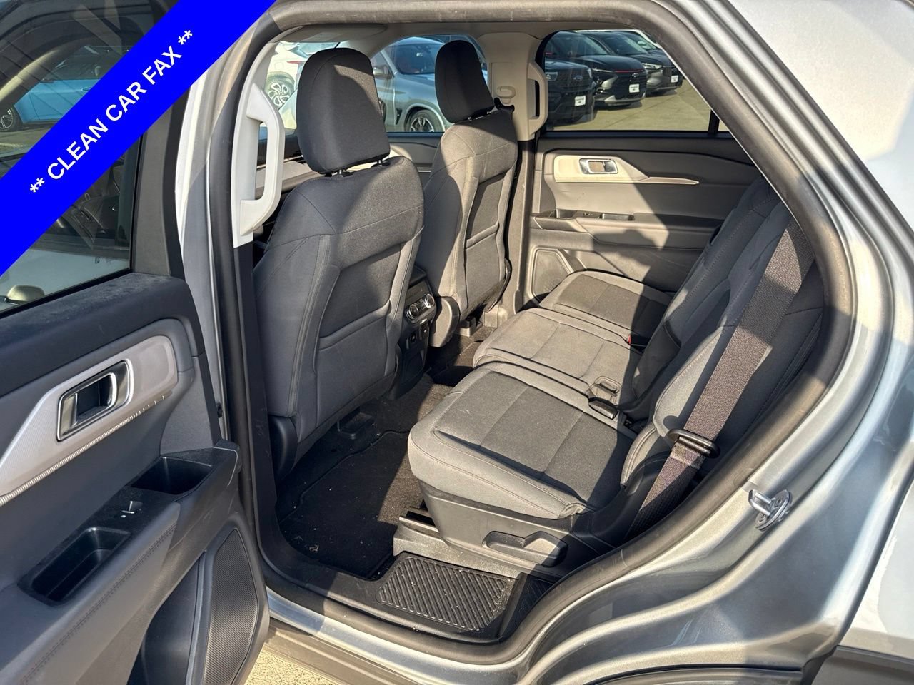 Certified 2025 Ford Explorer Active RWD image 6