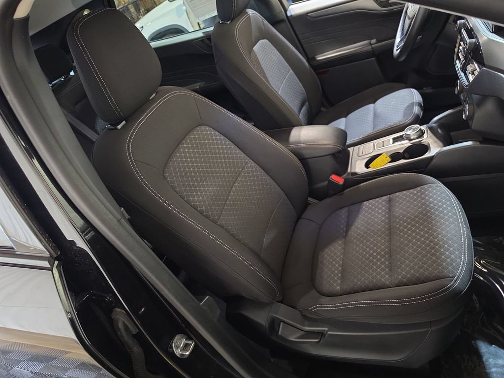 Used 2024 Ford Escape Active AWD/4WD image 24