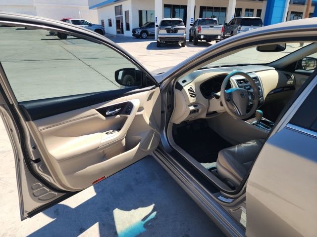 Used 2013 Nissan Altima 3.5 SL w/ Technology Pkg image 18
