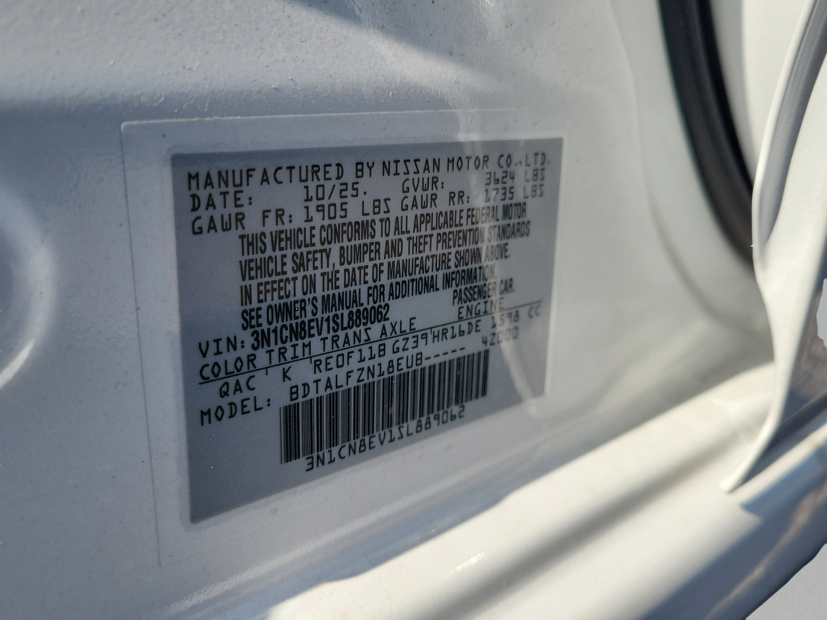 New 2025 Nissan Versa SV w/ Trunk Package FWD image 28