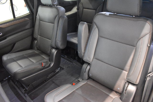 Used 2023 Chevrolet Tahoe High Country w/ LPO, Illumination Package AWD/4WD image 7