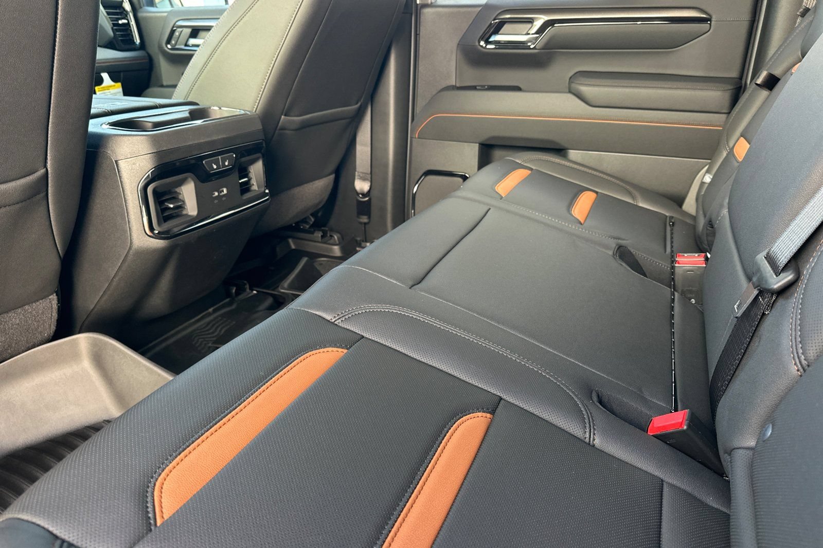 New 2026 GMC Sierra 1500 AT4 w/ AT4 Premium Package AWD/4WD image 9