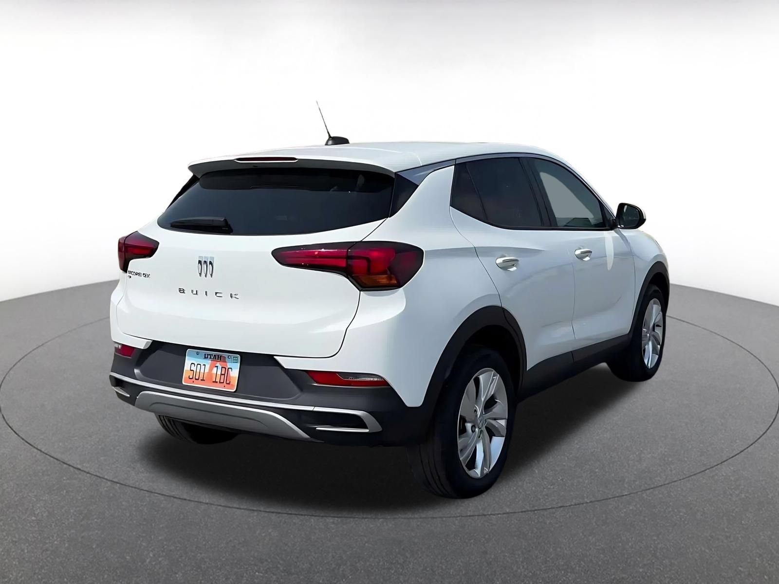 Used 2025 Buick Encore GX Preferred AWD/4WD image 13