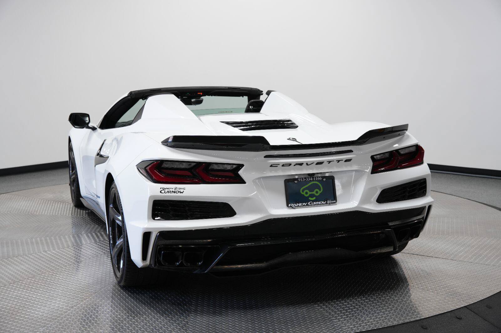 Used 2025 Chevrolet Corvette E-Ray w/ Stealth Interior Trim Package AWD/4WD image 15