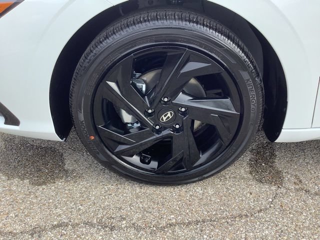 New 2026 Hyundai Elantra SEL Sport Premium FWD image 38