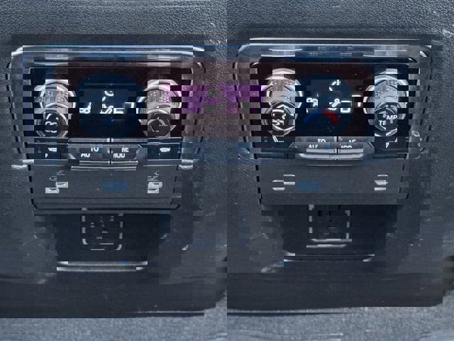 Used 2024 Chevrolet Suburban High Country w/ Premium Package image 34