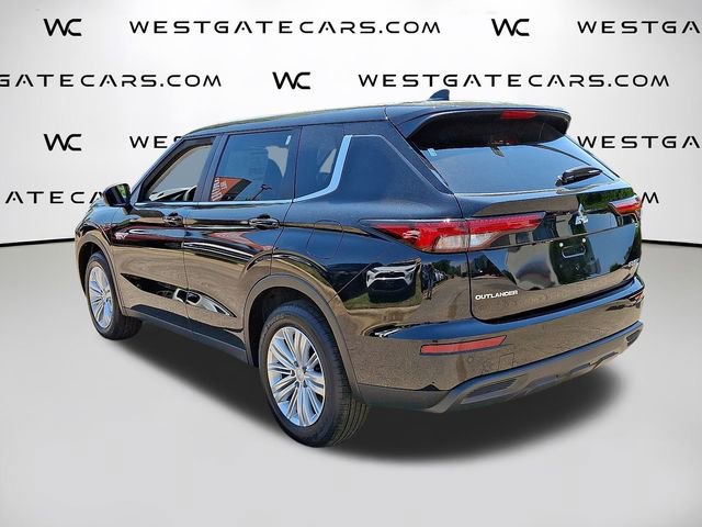 New 2025 Mitsubishi Outlander ES image 4