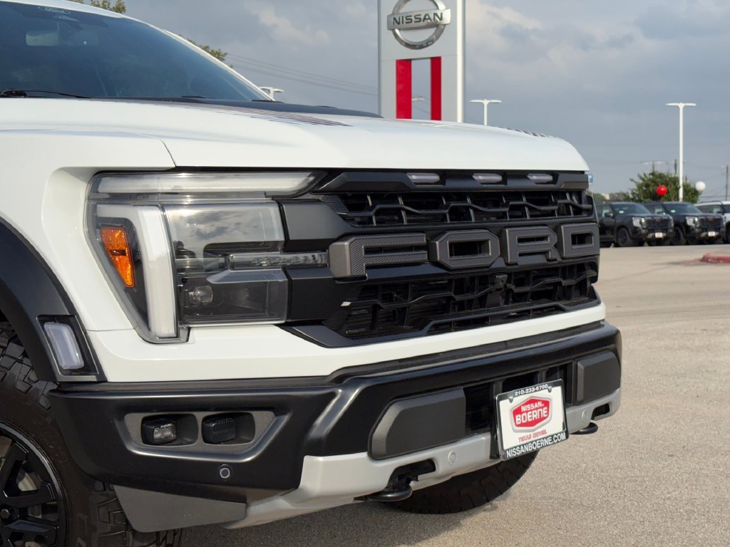 Used 2025 Ford F150 Raptor AWD/4WD image 3
