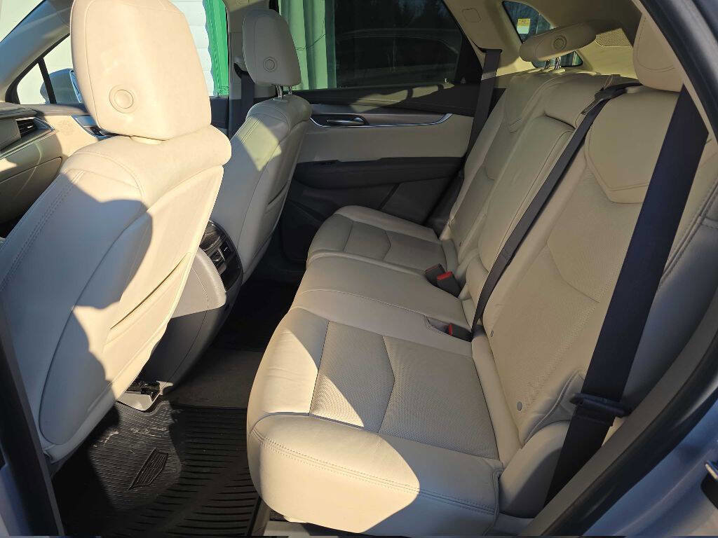 Used 2017 Cadillac XT5 Premium Luxury image 9